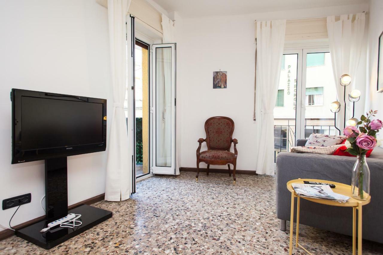 Casa Liberta - Downtown Modern Apartment With Airconditioning San Remo Exterior foto